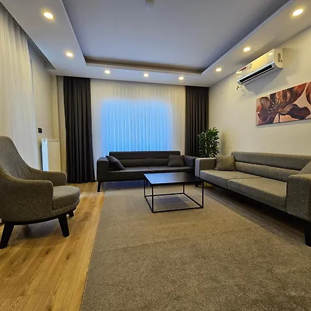 Professionally Maintained, Spacious New Residences Near Lara & Kundu Apartament *